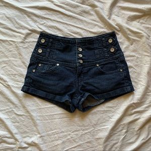 HIGH WAIST VINTAGE STYLE DENIM SHORTS